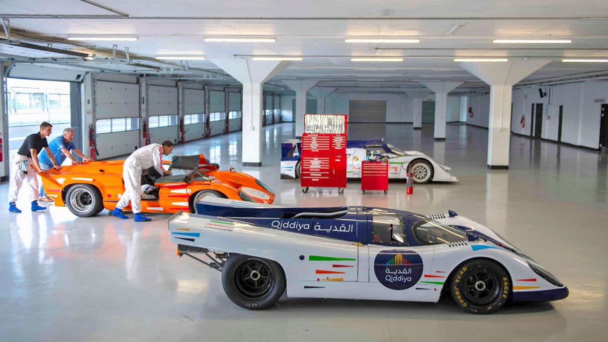 Qiddiya Lola T70 and Ginetta G57